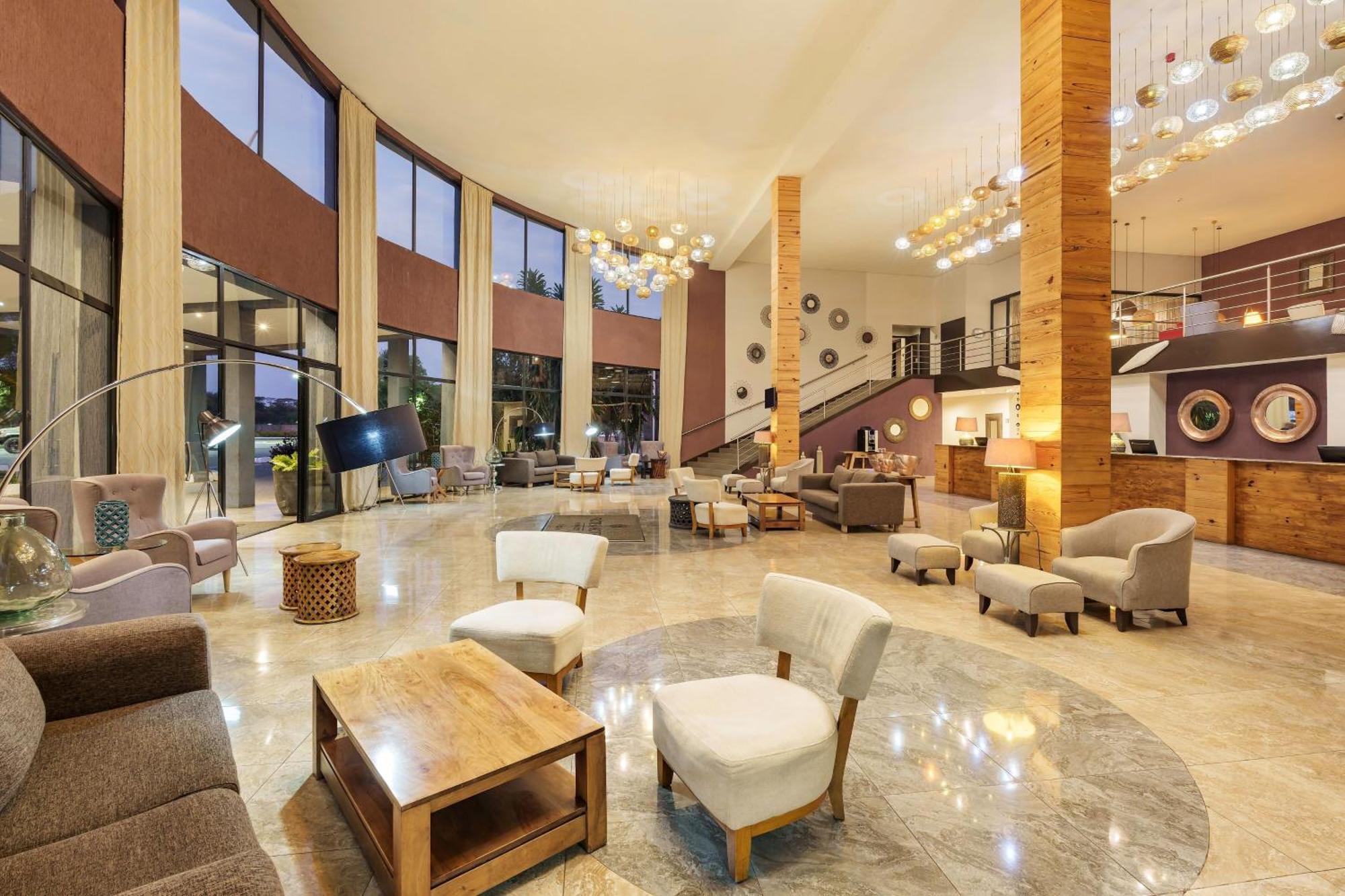 Protea Hotel By Marriott Ндола Екстер'єр фото