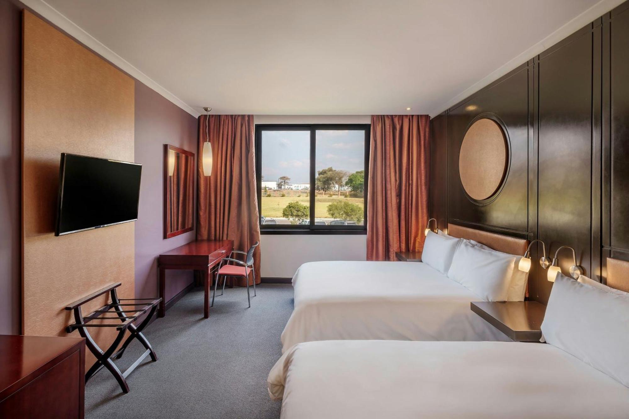 Protea Hotel By Marriott Ндола Екстер'єр фото